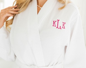 Embroidered Monogram Waffle Knit Robe / Personalized Womens Waffle Robe Monogrammed Robe Gift for Her Cozy Gift Graduation Gift Teacher Gift