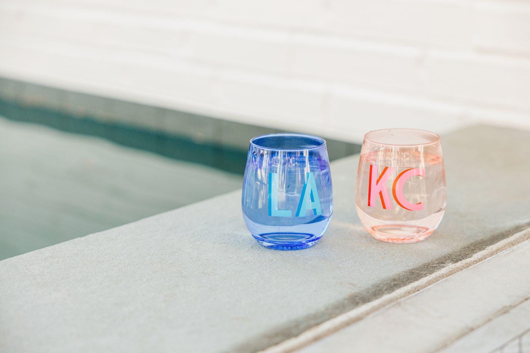 Monogrammed 14 Oz Colored Stemless Wine Glass (set of 4) - Etsy