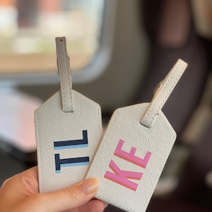 Schatten Monogramm Gepäckanhänger // Personalisierter Gepäckanhänger Geschenk, Geburtstagsgeschenk, Brautjungfer Geschenk, Hochzeitsgeschenke, Vegan Leder Gepäckanhänger