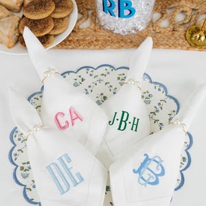 Embroidered Monogram Dinner Napkin Set // Monogrammed Wedding Napkin, Custom Linen Napkin, Hemstitched Linen Napkin, Housewarming Gift