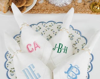 Geborduurd monogram dinerservet set//monogram bruiloft servet, aangepaste linnen servet, ajourgestikte linnen servet, housewarmingcadeau