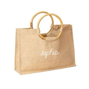 Script Jute Carryall mit Bambusgriff / Custom Tragetasche Brautjungfer Geschenk Jute Tragetasche Strandtasche Custom Initial Geschenke personalisierte Geschenktasche