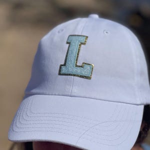 Gorra de béisbol con parche // Gorra de béisbol con monograma, gorra con parche personalizada, gorra para mamá, gorra personalizada, gorra de béisbol, parche de letras universitarias de chenilla