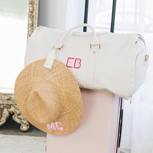 Sac de sport convertible brodé pour vêtement//Sac de sport en cuir personnalisé, sac de voyage, sac de week-end personnalisé, sac de voyage, sac d'hôpital