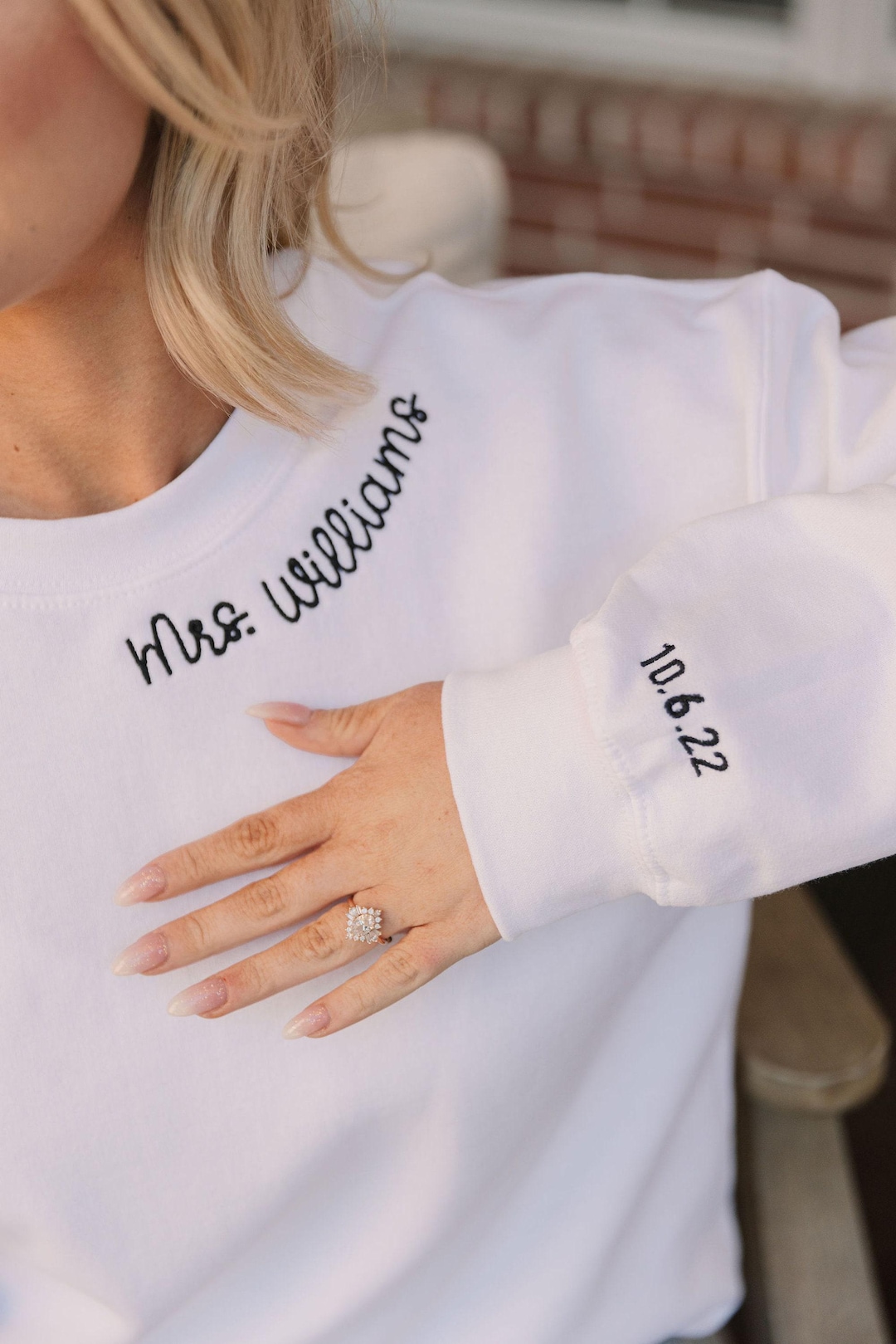 Custom Embroidered Collar/Sleeve Sweatshirt // Personalized Future Mrs Sweatshirt, Engagement Gift, Bridal Shower, Bride To Be, Fiancée