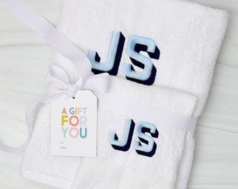 Embroidered Guest Towels // Personalized Bath Towel, Hand Towel, Embroidered Towel, Monogrammed Bath Towel, Bathroom Decor, Towel with Name