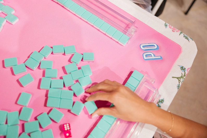 Tapete de azulejos Mahjong con monograma bordado // Tapete de mesa Mahjong antideslizante, tapete Mahjongg de neopreno, Mah Jongg, accesorios Mahjong, regalos Mahjong imagen 7