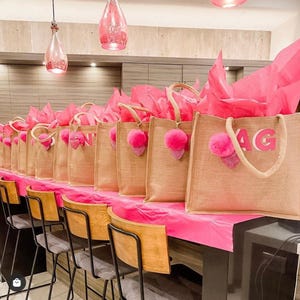 Schatten Monogramm Jutetasche // Benutzerdefinierte Bachelorette Tragetasche Bachelorette Geschenk Brautjungfer Tragetasche Bachelorette Party Favor Bag Willkommenstasche