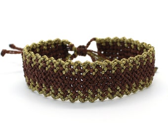 Pulsera ancha macramé dorado y marrón, pulsera hilo metálico brillante, brazalete boho chic metalizado, pulsera hilo nudos cierre ajustable