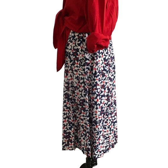 Vintage skirt pleated floral print midi skirt red… - image 3