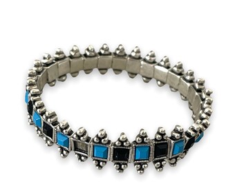 Vintage Black faux turquoise silver tone stretch bracelet