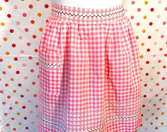 PINK White Gingham Plaid Check Apron with Embroidery Vintage Apron Pockets