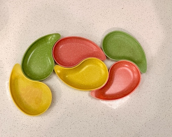 West Bend Tear Drop Snack Tray set of 6 Speckled Melmac Melamine stacking snack dish tray pink, yellow, green 3.8”