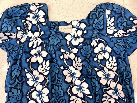 Hawaiian blue and White Hibiscus mumu muu muu Dre… - image 1