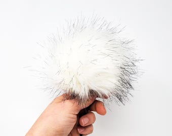 Faux Fur Pom Pom WHITE WOLF