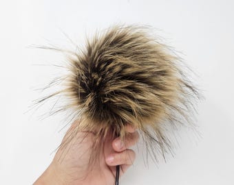 Faux Fur Pom Pom GRIZZLY