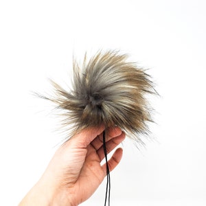 Faux Fur Pom Pom PLUME