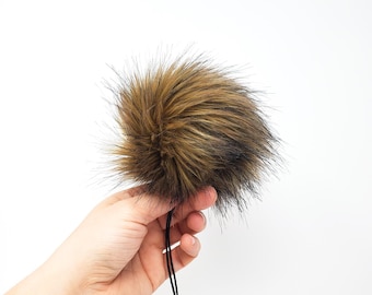 Faux Fur Pom Pom BROWN