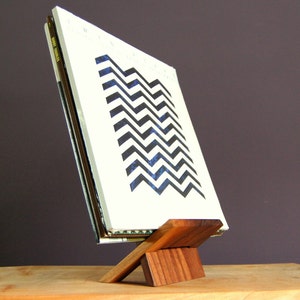 Beautiful LP holder 1-5lp  - Record Stand - Vinyl Hold - Beeswax Finish -Play and Display