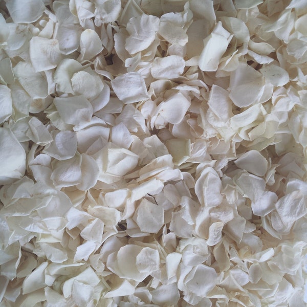 Freeze-Dried Fragrant Petals. Ivory color. 1 liter = 5 cups. Lovely for wedding decoration.