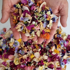 1 liter Dried rose petals & Dried Pansies. 100% natural - Biodegradable confetti! 5 cups. Lovely for wedding confetti.