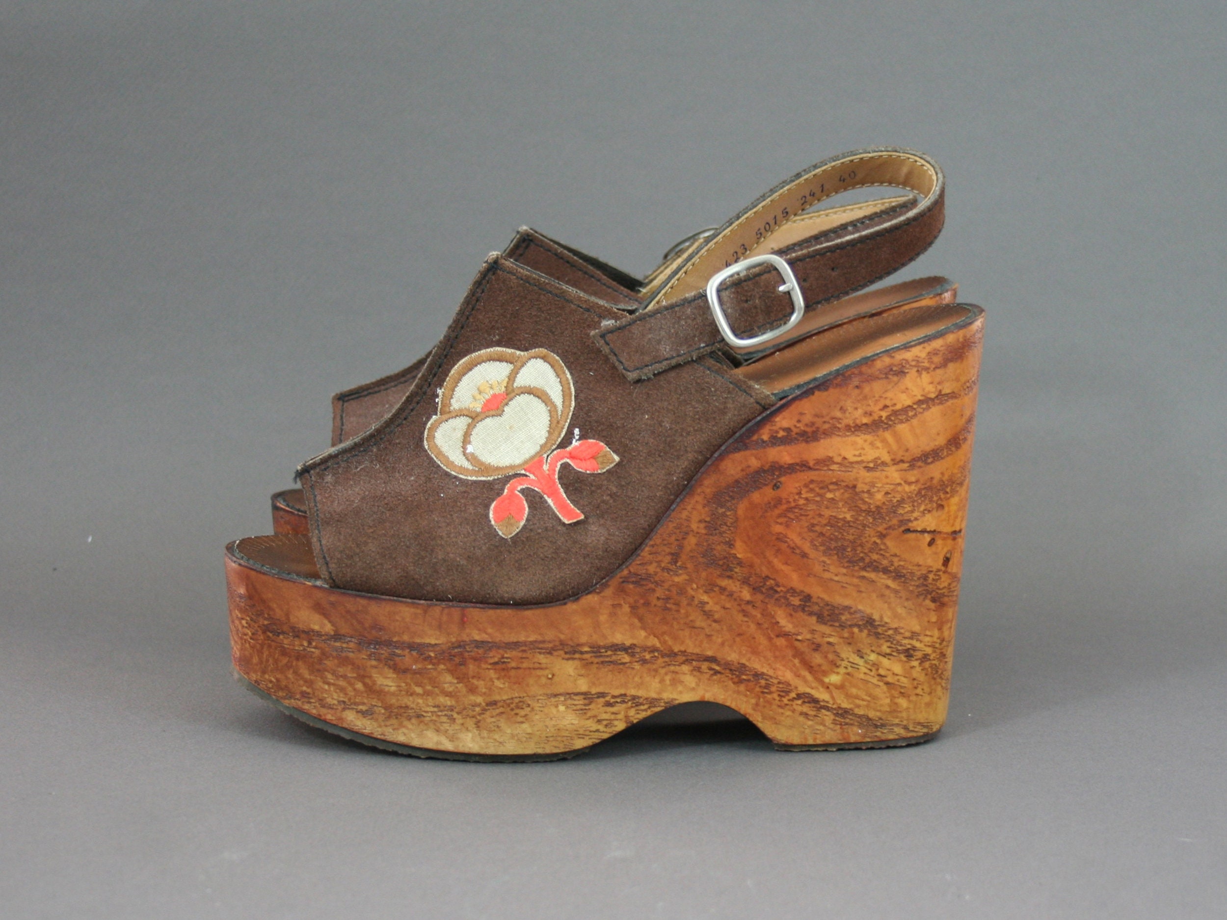 Taglia 39 Vintage anni '70 Scarpe Calzature donna Sandali Espadrillas e zeppe Scarpe Platform BATA Suede Compensated Sandals 