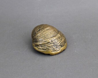 Vintage 1960s JACQUES LAUTERBACH bronze paperweight, Seashell sculpture, French artist