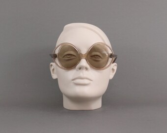 Vintage PIERRE CARDIN zonnebril uit de jaren 70, oversized vorm, helder beige frame