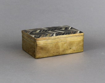 Vintage 1950s rectangular hinge box, Brass & cow horn inlay, Handcrafted home decor