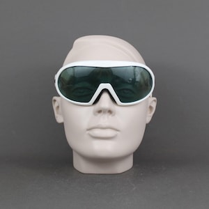 Lunettes de soleil masques futuristes PIERRE CARDIN vintage des années 1980, accessoire de mode Space Age, créateur français