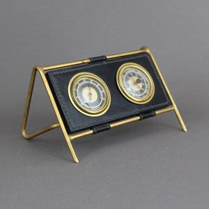 Stazione meteorologica francese vintage anni '50, decoro MCM, accessorio da scrivania in ottone e pelle