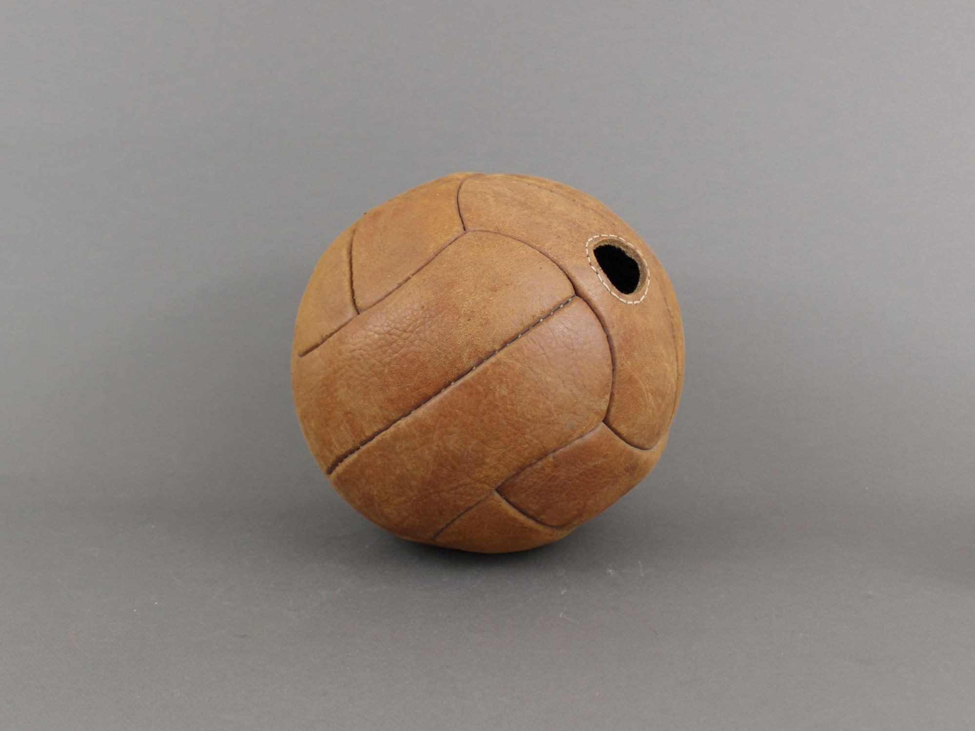 P. Goldsmith & Sons - Ballon de football rétro Coupe du Monde 1958
