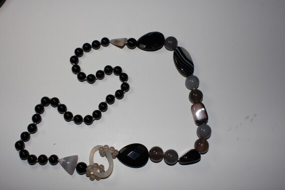 Onyx and Agate Bead Necklace
