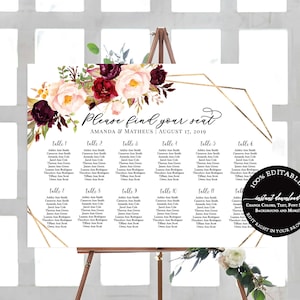 Puede incluir: Un plano de asientos de boda en un caballete, con un dise&ntilde;o floral en tonos burdeos y rubor. El letrero incluye los nombres "Amanda & Matheus" y la fecha "17 de agosto de 2019", enmarcado por formas geom&eacute;tricas doradas. El texto dice "Please find your seat."