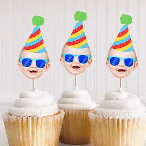 2 つのクールな誕生日カップケーキ トッパー、男の子の 2 歳の誕生日パーティーのデコレーション、印刷可能な写真カップケーキ トッパー、カスタム フェイス トッパー、ケーキ トッパー