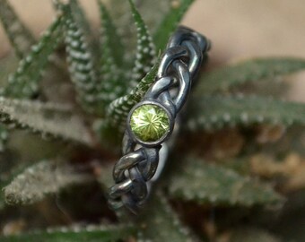 Engagement Scandinavian Braid ring, Green Garnet 4mm Black silver ring for Her, Viking wedding band, pagan handfasting ceremony