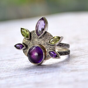 Statement Wedding rings set with Amethyst and Chrysolite/Fantasy Flower nesting Silver 925 ring/Wiccan style Bridal jewelry/Peacock feather