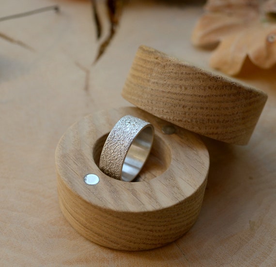 Wooden Round Ring Holder Engagement Ring Bearer Box Rustic Etsy