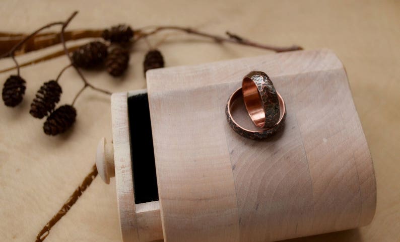 Bohostyle Engagement bands Nordic rings Rustic copper black Hammered textured ornament Pagan promise ceremony Viking wedding rings set