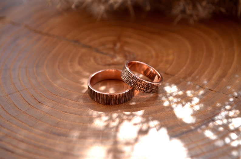 Viking wedding 2 pcs rings set, Rustic copper black, Bohostyle Engagement bands,Wood immitation texture, Nordic rings,Pagan promise ceremony image 2