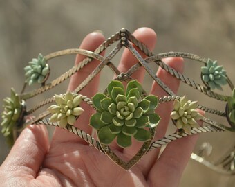 Custom Woodland wreaths with Succulents, German Silver Wedding crown, Elven Green flowers tiara, Forest nymph style bride Hair jewelry