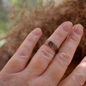 Viking wedding 2 pcs rings set, Rustic copper black, Bohostyle Engagement bands,Wood immitation texture, Nordic rings,Pagan promise ceremony image 3