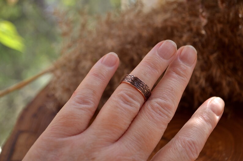 Viking wedding 2 pcs rings set, Rustic copper black, Bohostyle Engagement bands,Wood immitation texture, Nordic rings,Pagan promise ceremony image 3