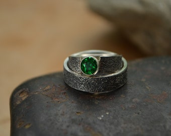 Emerald engagement rings for couple,Textured Silver 925 rings,Wild rock imitation surface,hikinglovers jewelry for two,Hipster Wedding style