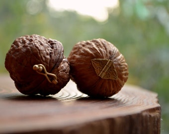 Boîte à bagues écologique en noyer, mariage de style rustique, petit support de bague de proposition en chêne personnalisé, boîte de porteur de bague de fiançailles des bois