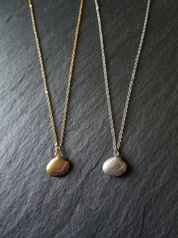 Accessorize shell necklace deals