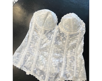 Bustier vintage en dentelle florale blanche, modèle 313 Coquette, armatures, bonnet 34B