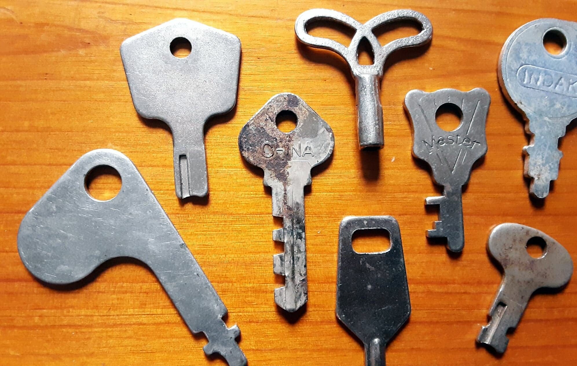 8 Vintage Keys Rare Different Unusual Mix Craft Keys Etsy