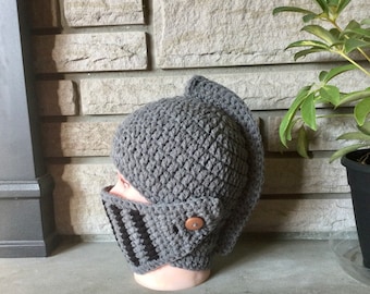 Knights helmet / Crochet hat