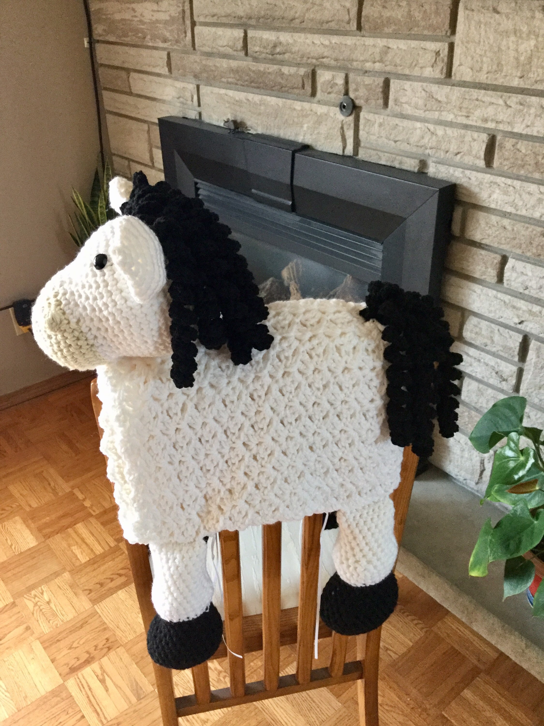 Chilling Reason Why This Horse Needed A Blanket - 97iu6xp